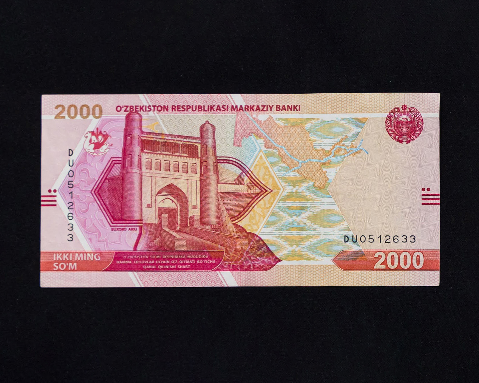 1 сумм узбекский. 100000 Сум Узбекистан. Узбекистан валюта 2000. Купюра 2000 сум Узбекистан. Узбекистан Сумы купюры.