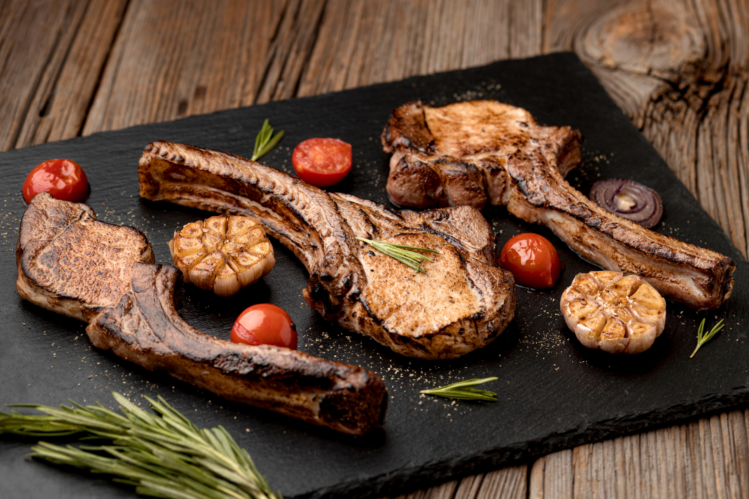 Что приготовить на гриле: 10 простых и вкусных рецептов