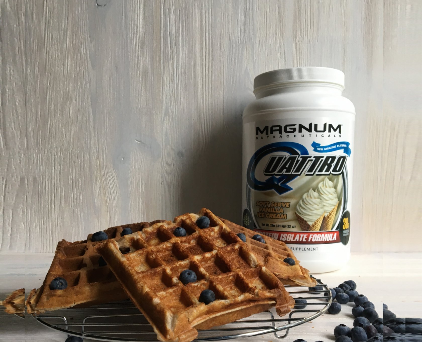 Вафли протеиновые waffle. Белковые вафли. Вафли из протеина в вафельнице. Протеиновые вафли фото. Протеиновый батончик с арахисом.