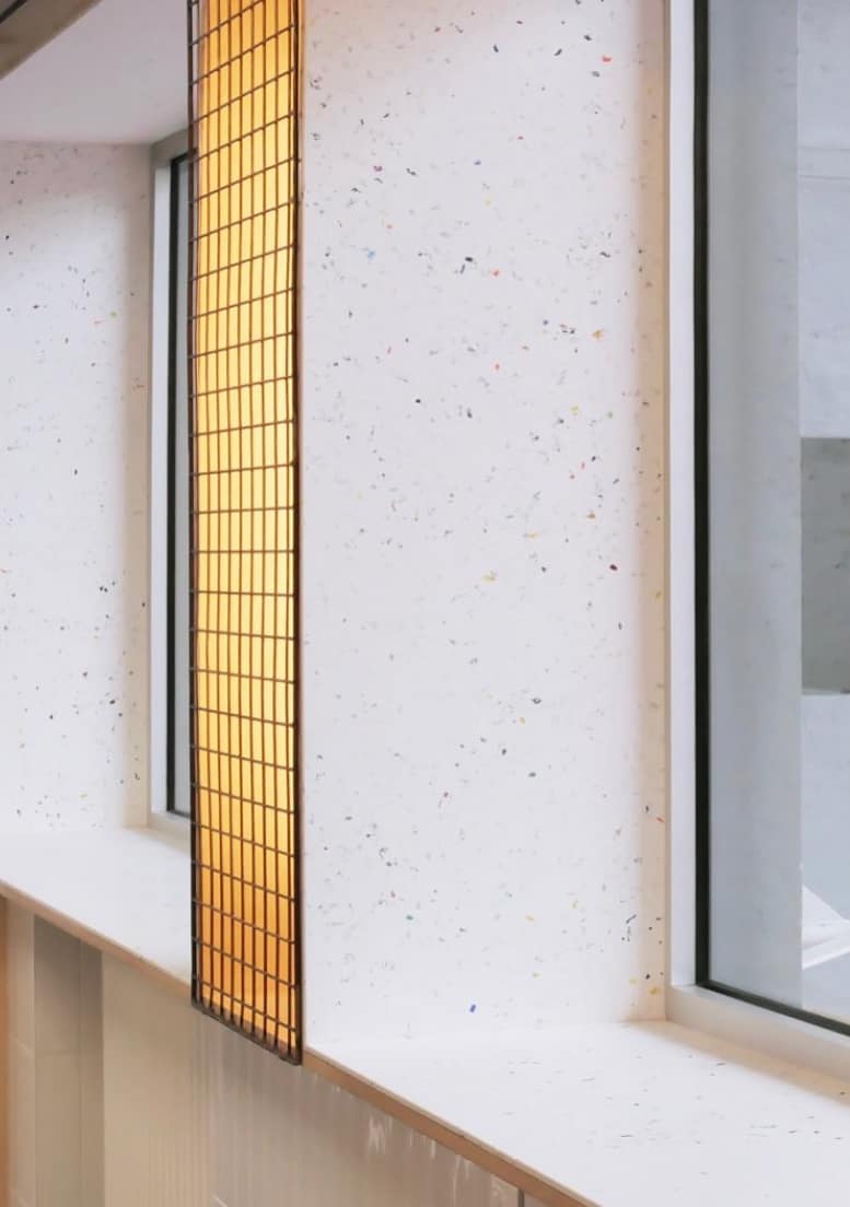 Панели из переработанного пластика