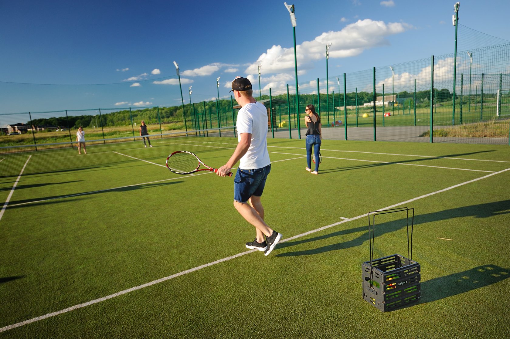 где можно поиграть в большой теннис. где можно поиграть в большой теннис. где можно поиграть в большой теннис. теннис 10s инвентарь. теннисные корты воронеж.