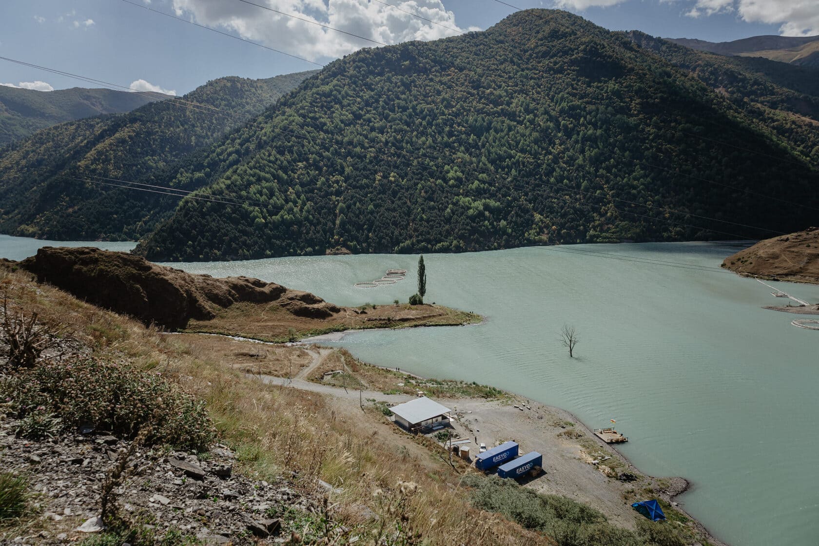 Пейзажи Кармадонского ущелья в туре по Осетии летом