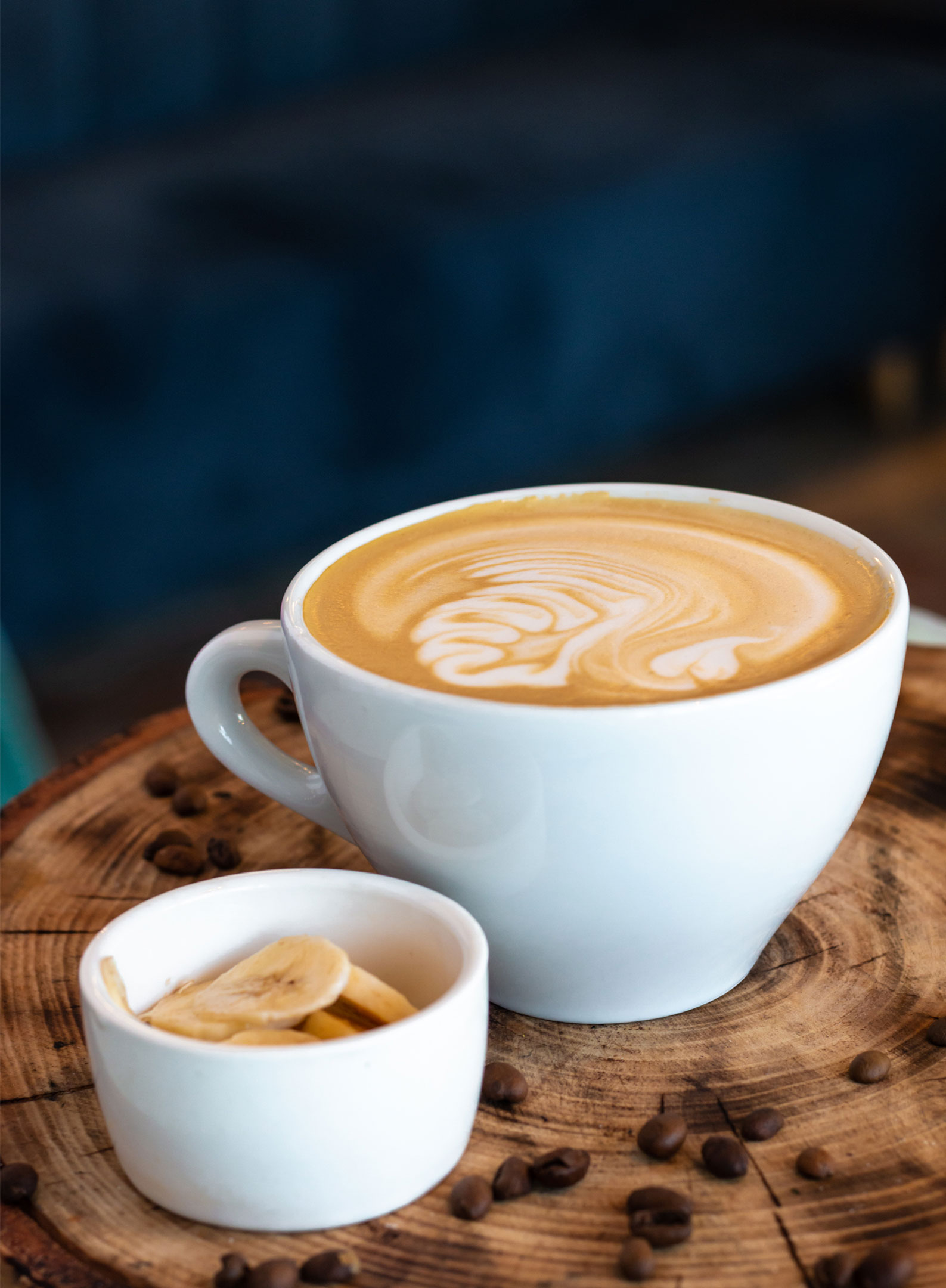 капучино на банановом молоке. кокосовый раф. айс глясе. капучино на банановом молоке. соевое банановое молоко.