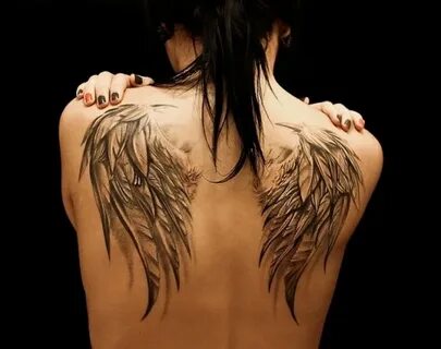 Татуировки крыльев на спине