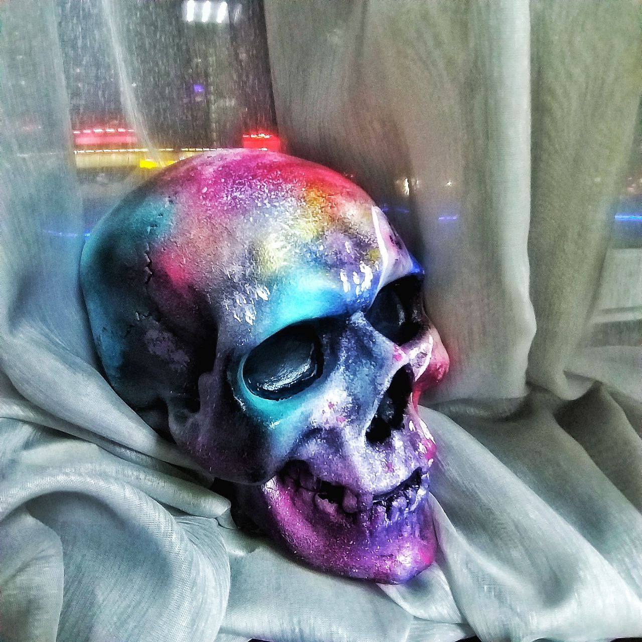 Расписанный череп