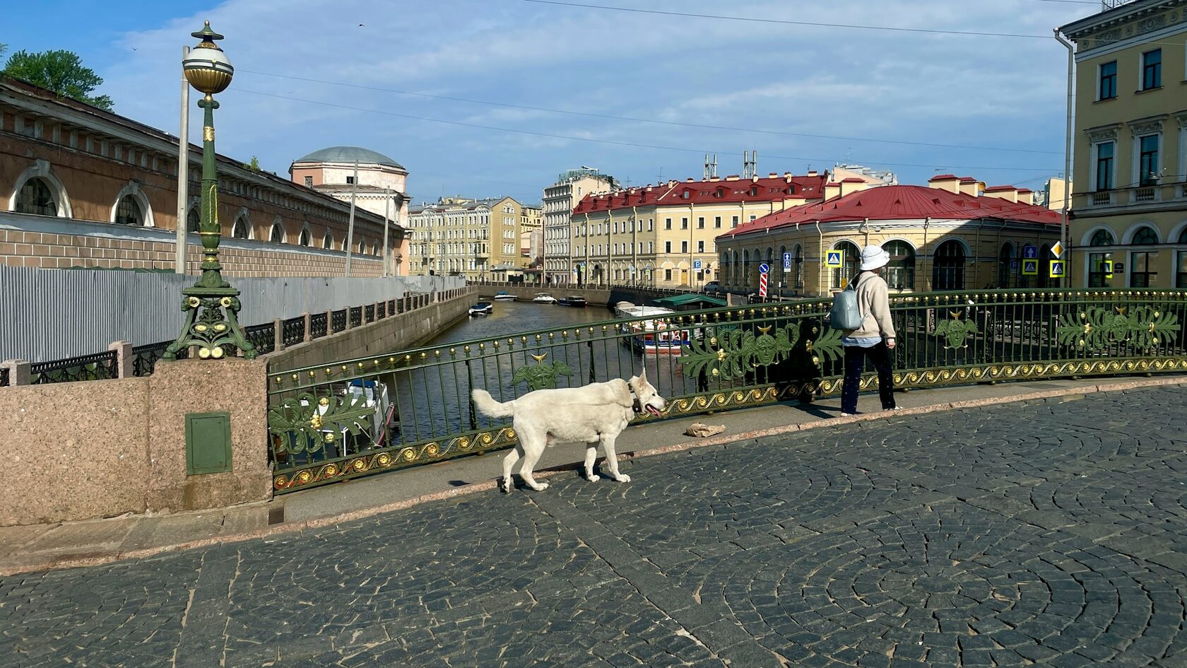Мало-Конюшенный мост, Набережная реки Мойки, Россия, Санкт-Петербург, Центральный р-н