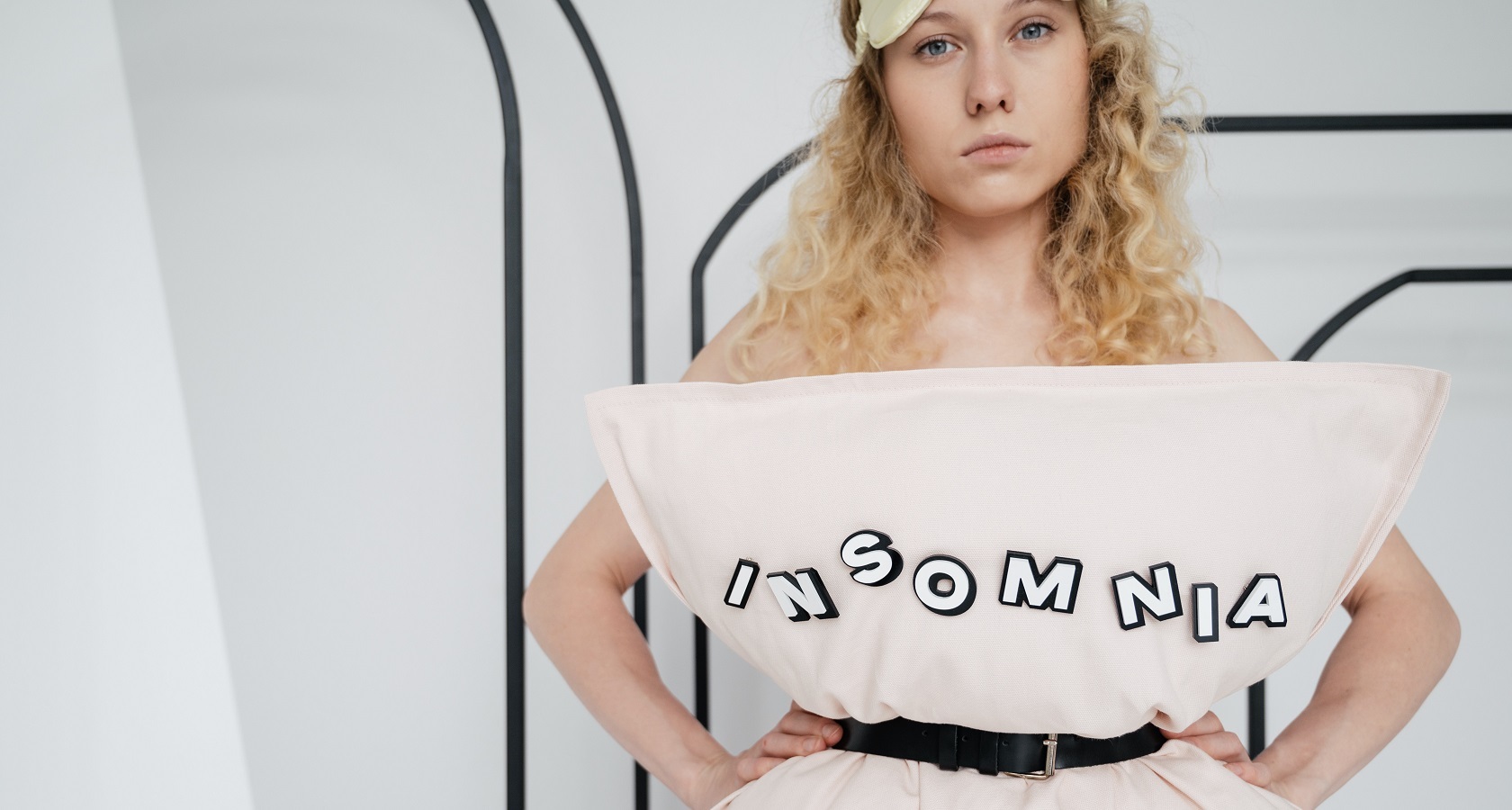 Бессонница у женщин: причины и лечение