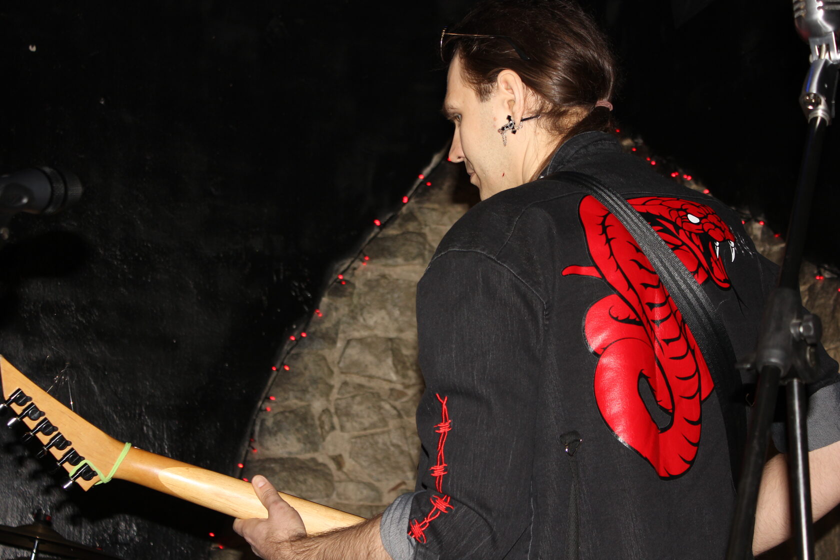 Электро гитара Yaroslav Maestro (официальный сайт слушать)