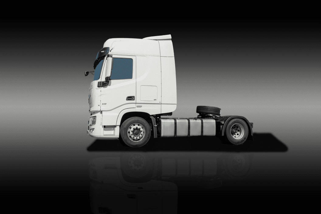 Тягач Dongfeng вид сбоку