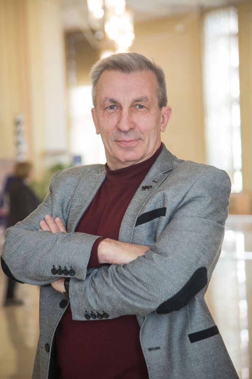 Актер Александр Андриенко