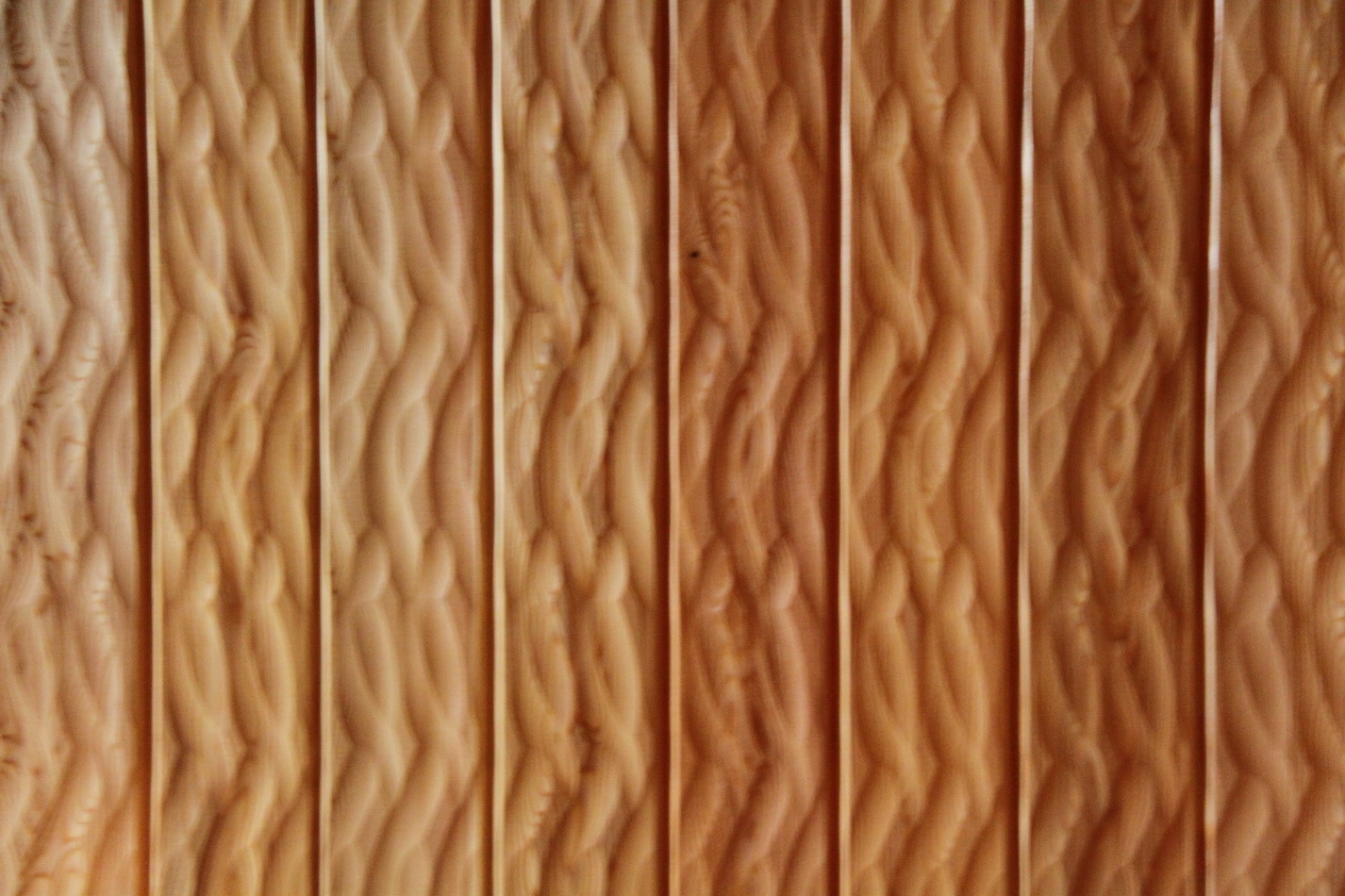 Рельефные деревянные панели