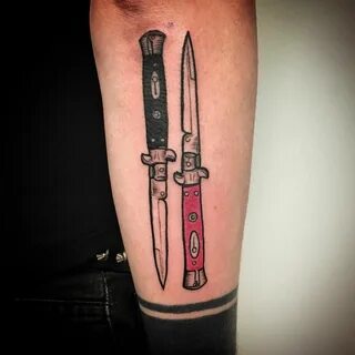 Татуировка нож