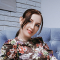 Юлия Ли