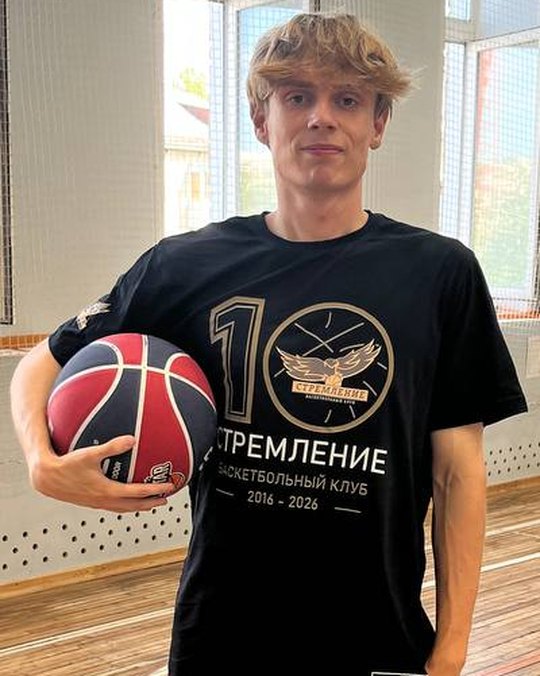 Родион Артеменко - тренер клуба «Стремление»