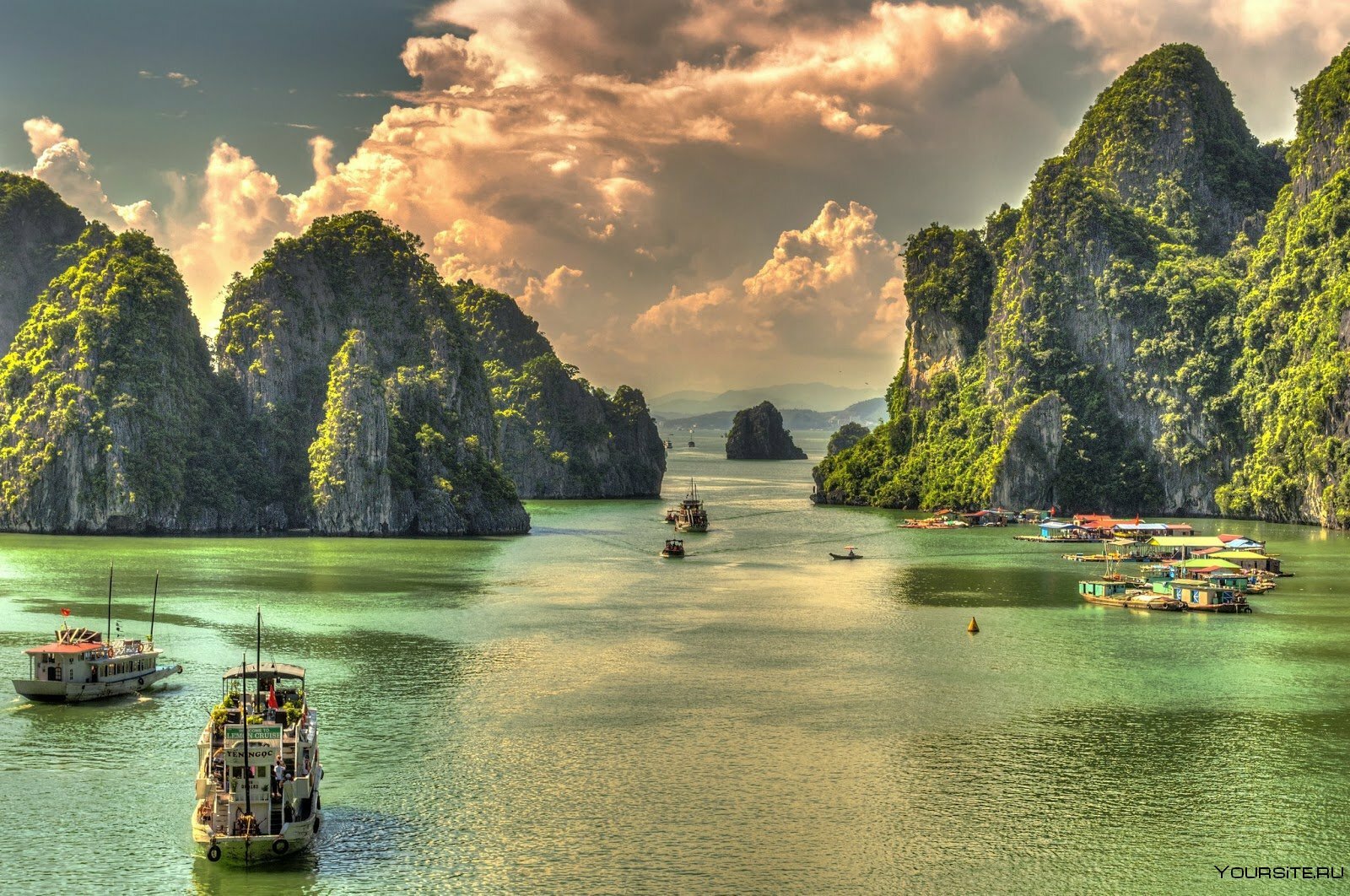 Халонг Вьетнам. Бухта Халонг. Вьетнам Halong Bay. Залив Халонг.