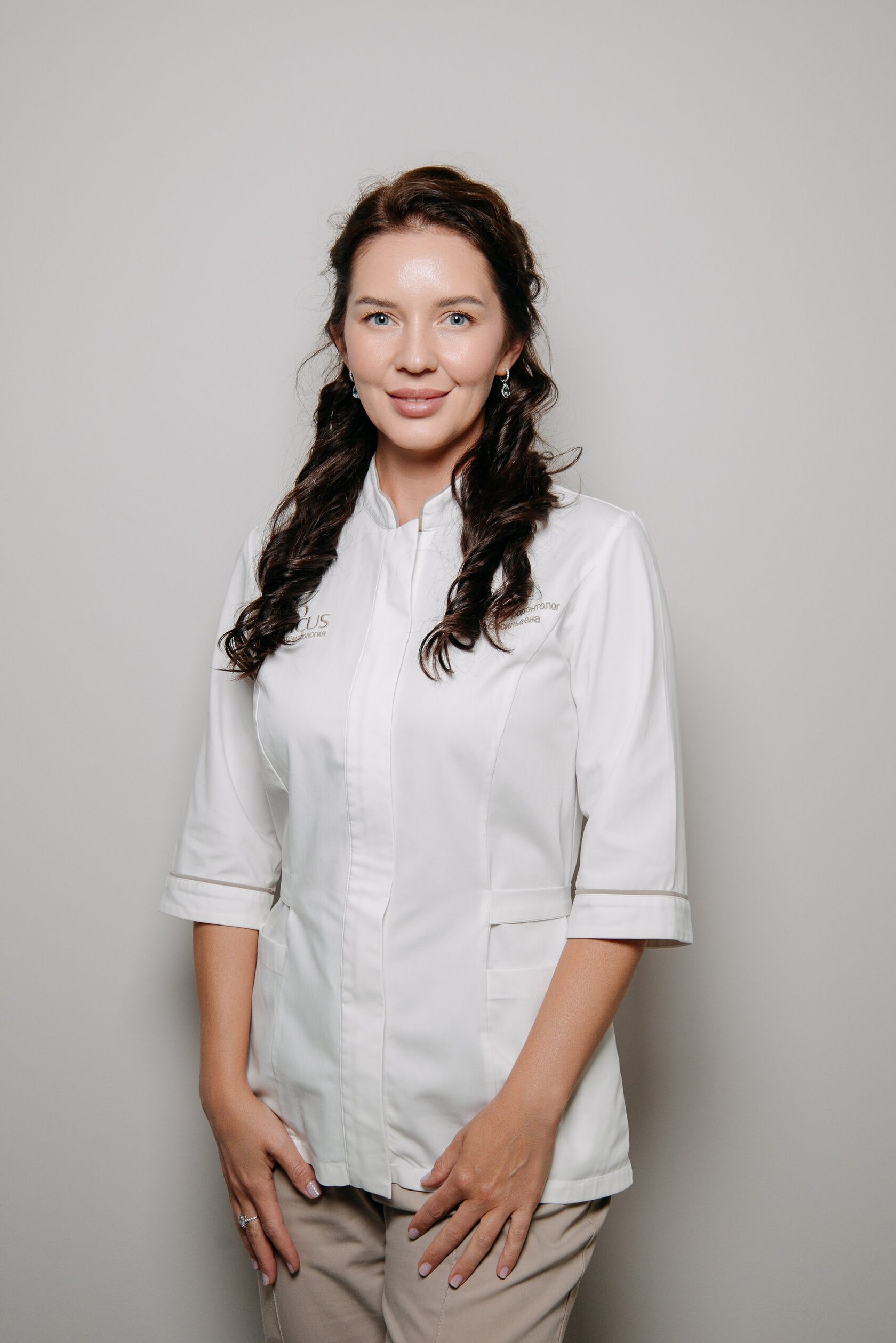Якимова Анна Васильевна — стоматолог-пародонтолог MEDICUS
