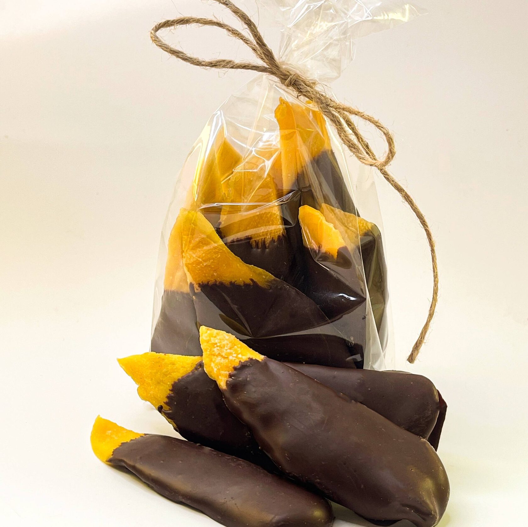 манго в горьком шоколаде