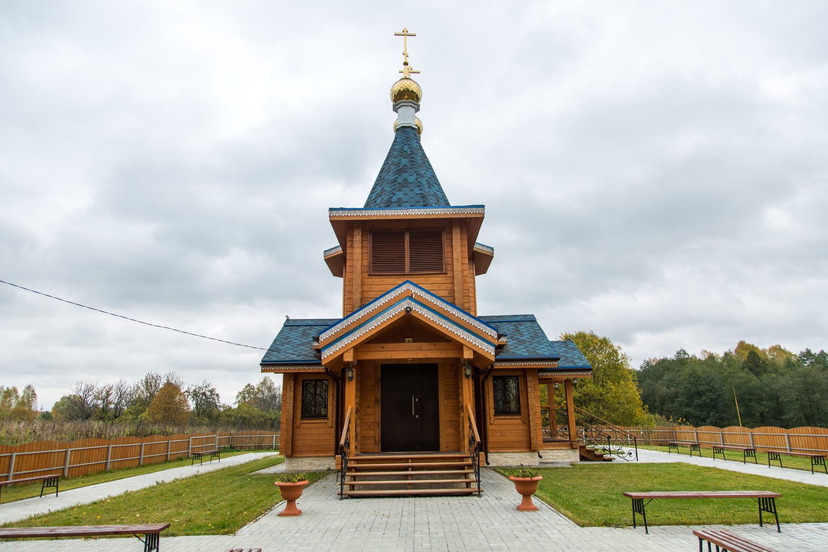 Храм часовня фото. Деревянная Церковь храм в Каргаполье Курганской. Терновка Церковь деревянная. Часовня из дерева. Деревянная часовня проект.