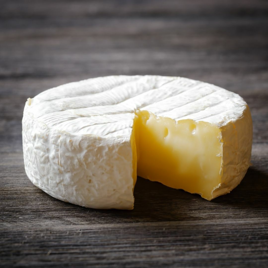 Сир 10. Camembert 125 гр. Сыр от молока говяжий камамбер.