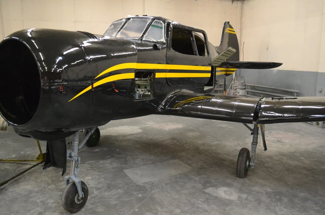 Ремонт поверхности и покраска самолета Як-18Т (Тешка)