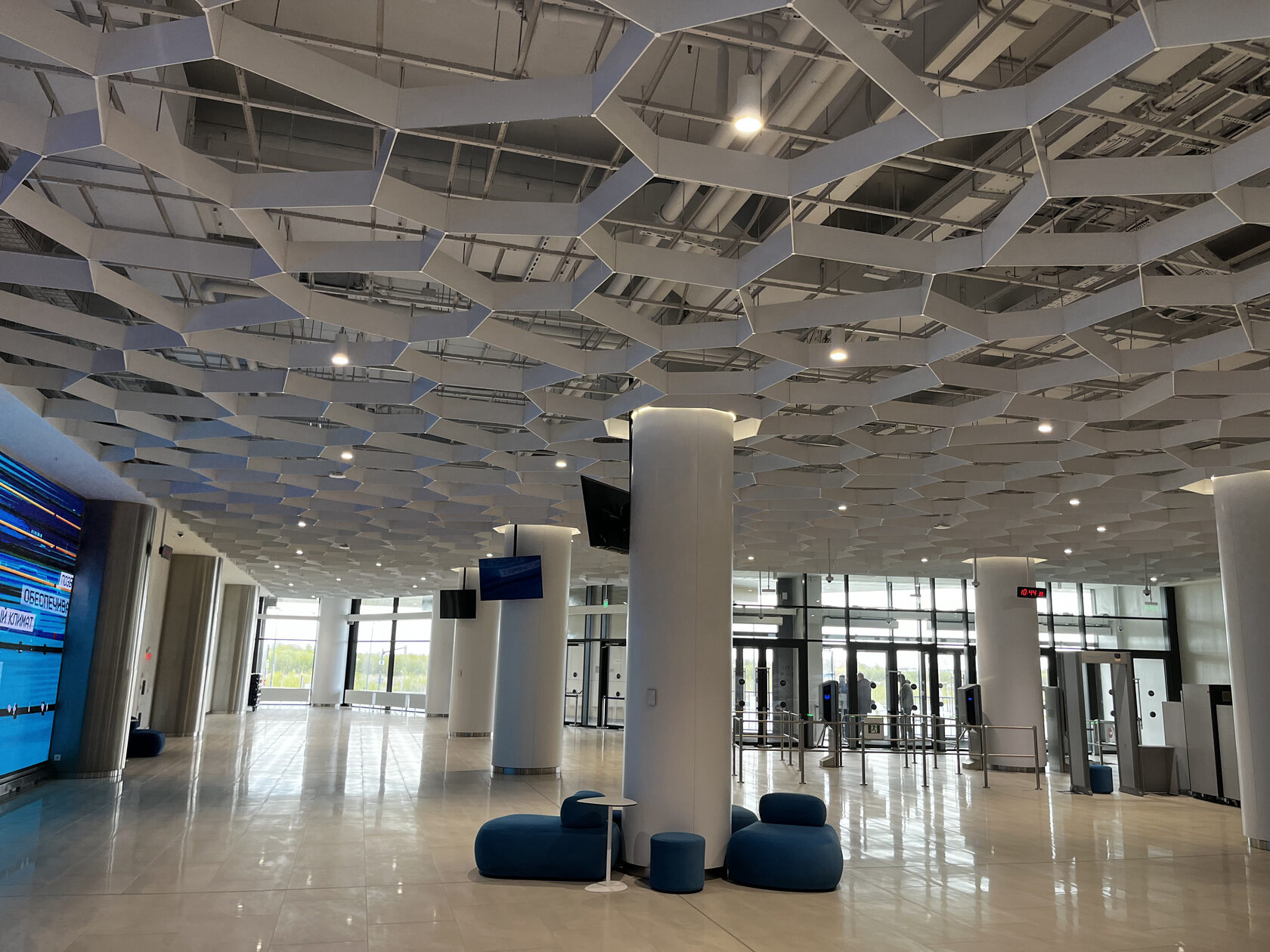 “OPTIMUS” metal transformer ceilings