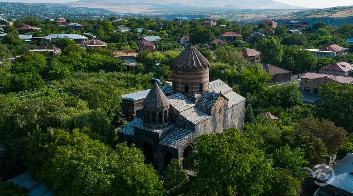 Уральские армения. Церковь Святого Геворга Армении. Цахкунк Армения Церковь.