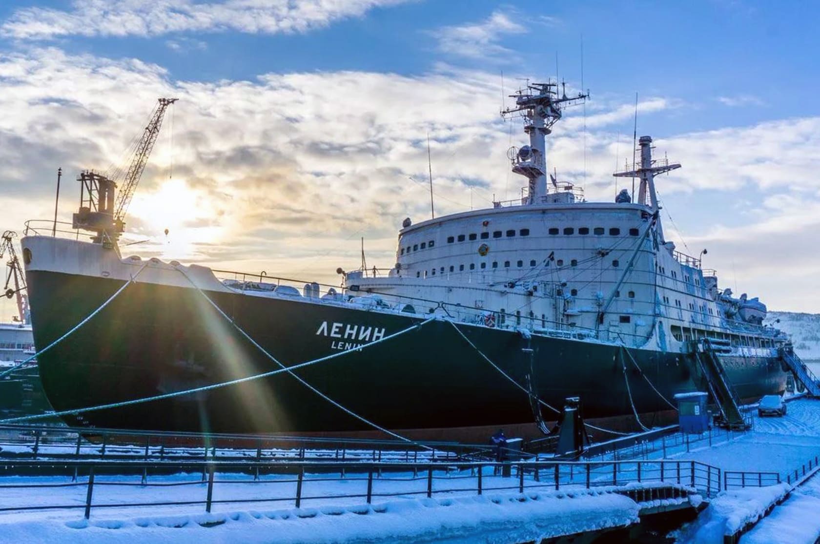 Ледокол мурманск. Музей атомоход Ленин Мурманск. Атомный ледокол Ленин Мурманск. Корабль-музей атомный ледокол «Ленин». Музей ледокол Ленин Мурманск.