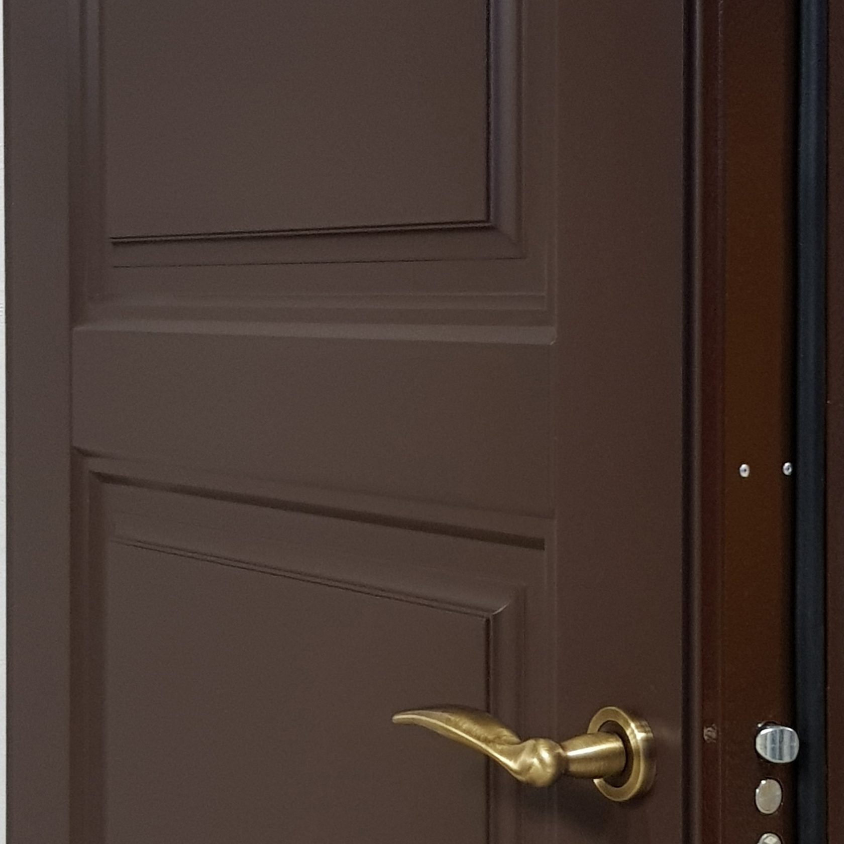 Эмаль или Крашеные панели