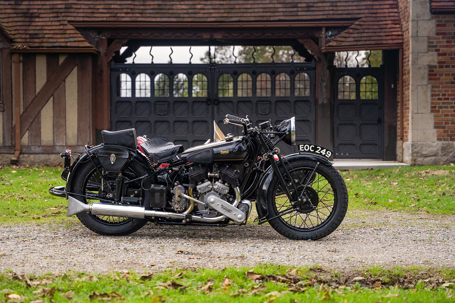 МАШИНА ВРЕМЕНИ: SS80 De Luxe с коляской от Brough Superior | блог ТРК  СпортЕХ