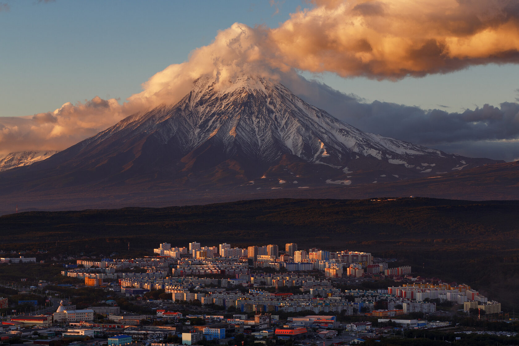 Вулкан Авачинский Камчатка осенью