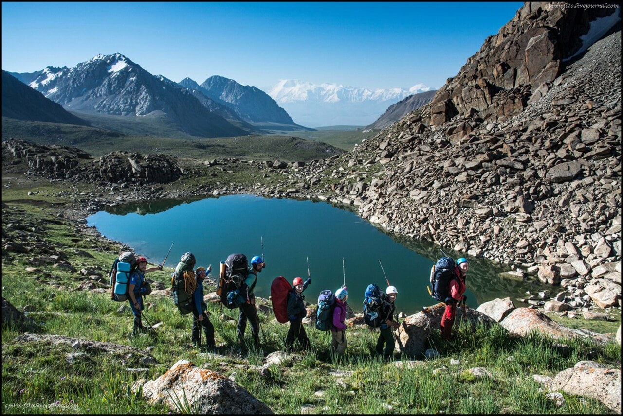 Изумрудное озеро Алай Киргизия