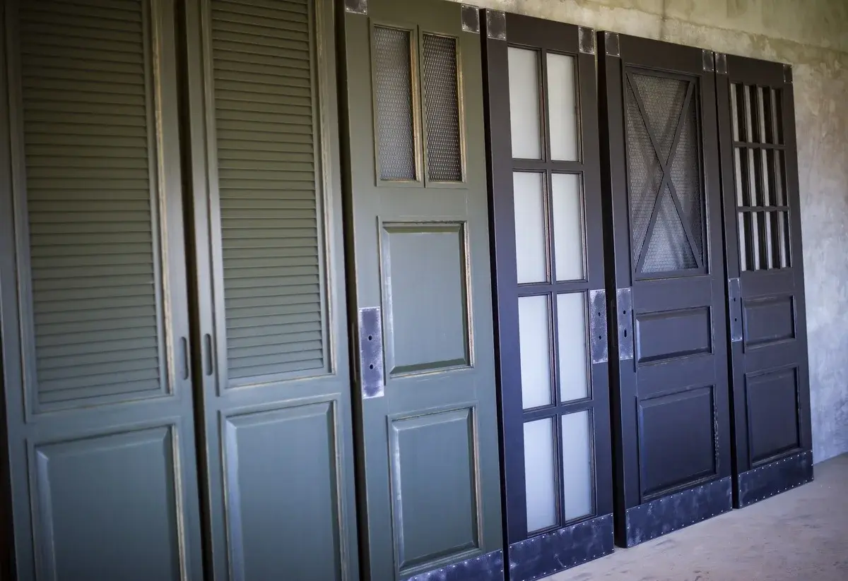 Межкомнатные двери из массива 