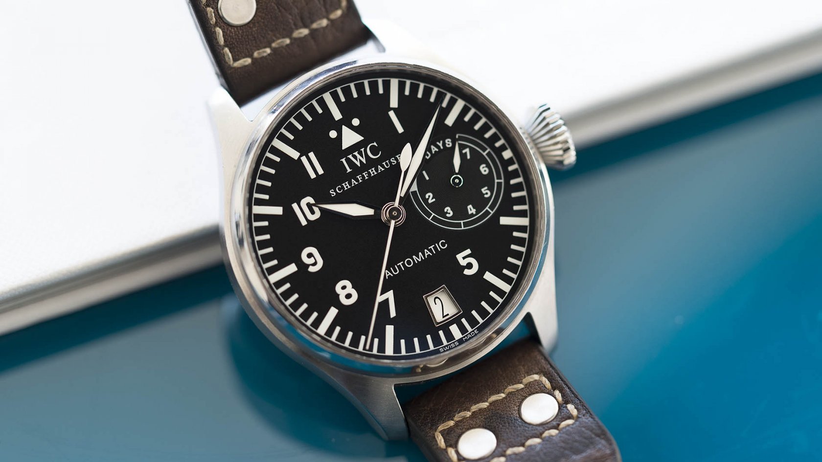 Как продать iwc. IWC big Pilot. IWC big Pilot’s watch Shock Absorber XPL. IWC Wallpaper.