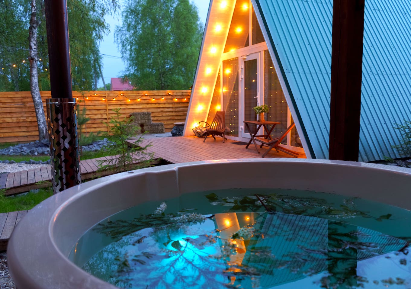 Отдых на глэмпинг даче с купелью в Подмосковье