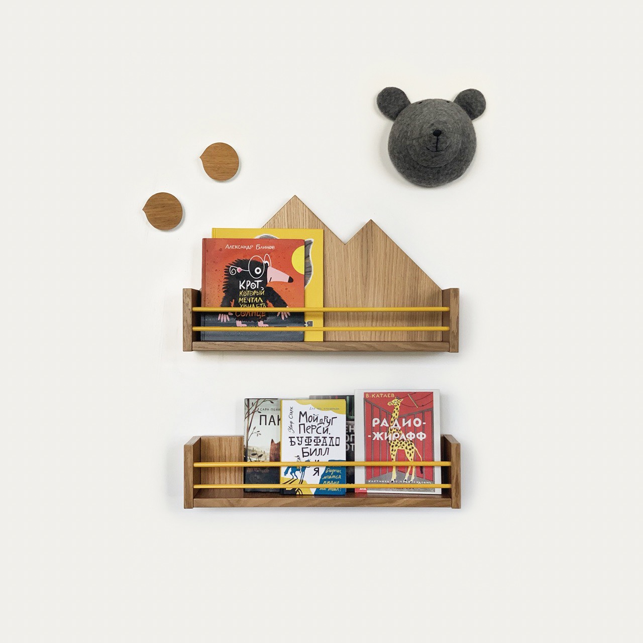 Стеллажи и полочки для игрушек и книг в детскую