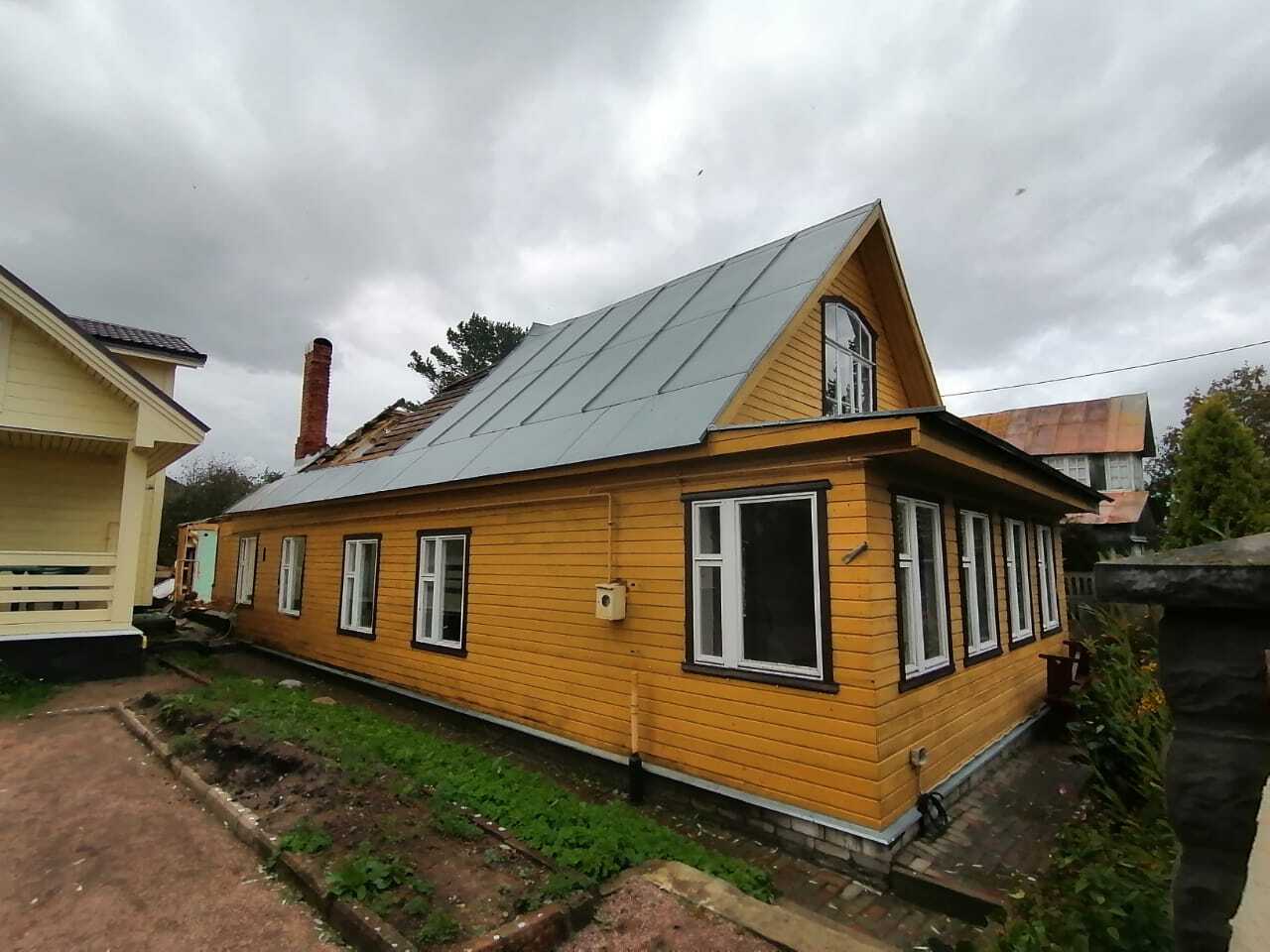 Демонтаж кирпичного коттеджа