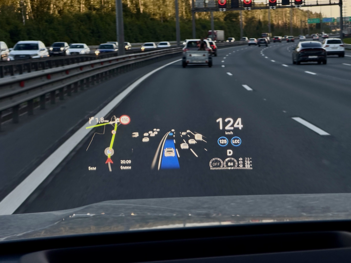 Яндекс Навигатор на штатном HUD Li Auto во время поездки