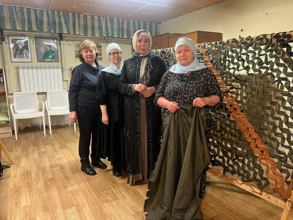 Волонтеры из РТ передали 15 маскировочных сетей бойцам СВО