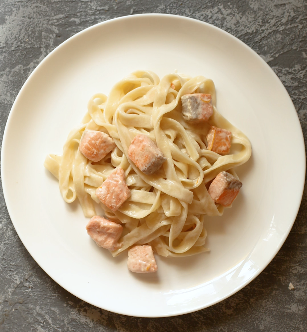 австрийская еда макароны. макароны по флотски. тема паста. макароны по флотски. паста карбонара италия.