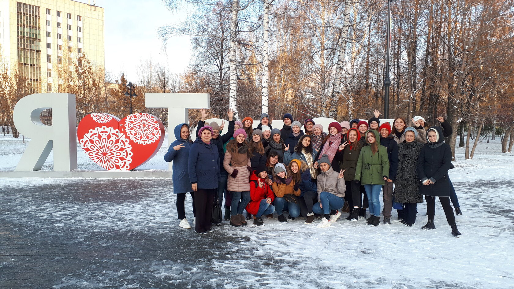 Кемерово томск. Экскурсии Кемерово. Школа 12 Кемерово. Останина Кемерово. Собус тур Анжеро-Судженск.