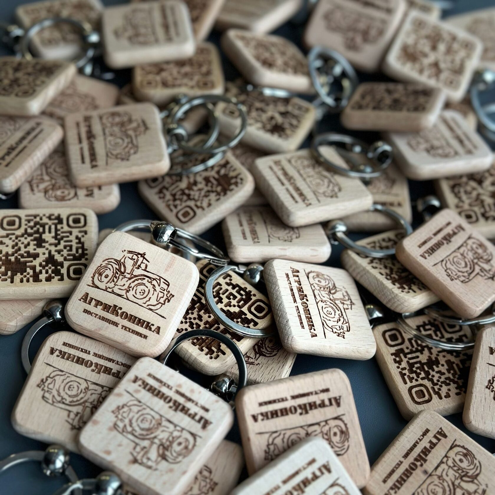 Нанесение логотипа лазером на деревянный предмет — брендинг и персонализация Киров