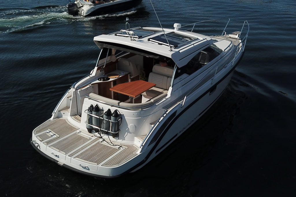 моторные катера бу. катер полурубка 650. норд бот, катер бекас. Silver hawk 540 dc. Yamaha 27580 катер.