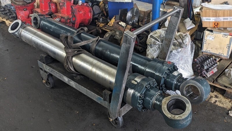 Ремонт гидроцилиндров Liebherr.