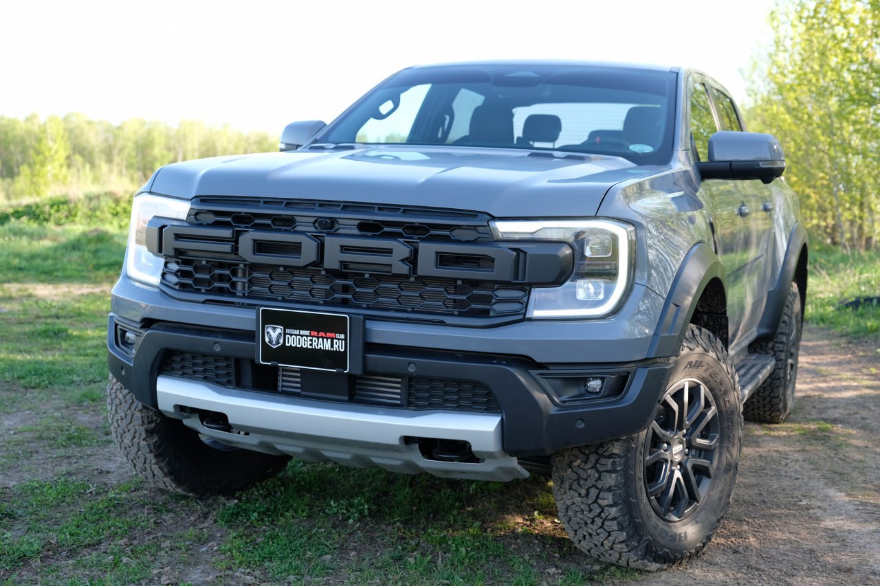 Ford Ranger Raptor — среднеразмерный пикап по цене Ram