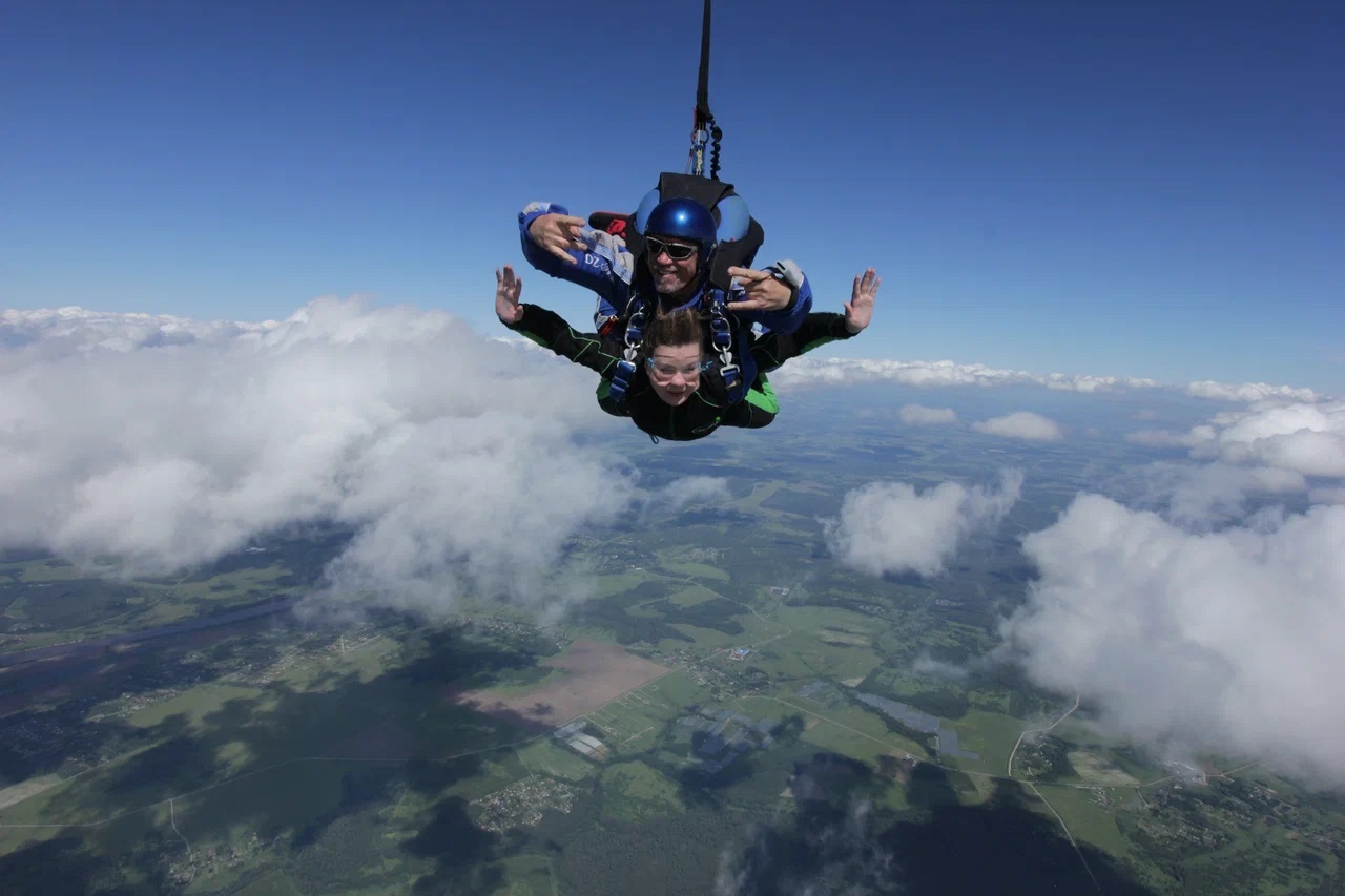 прыжки с парашютом аэродром финам