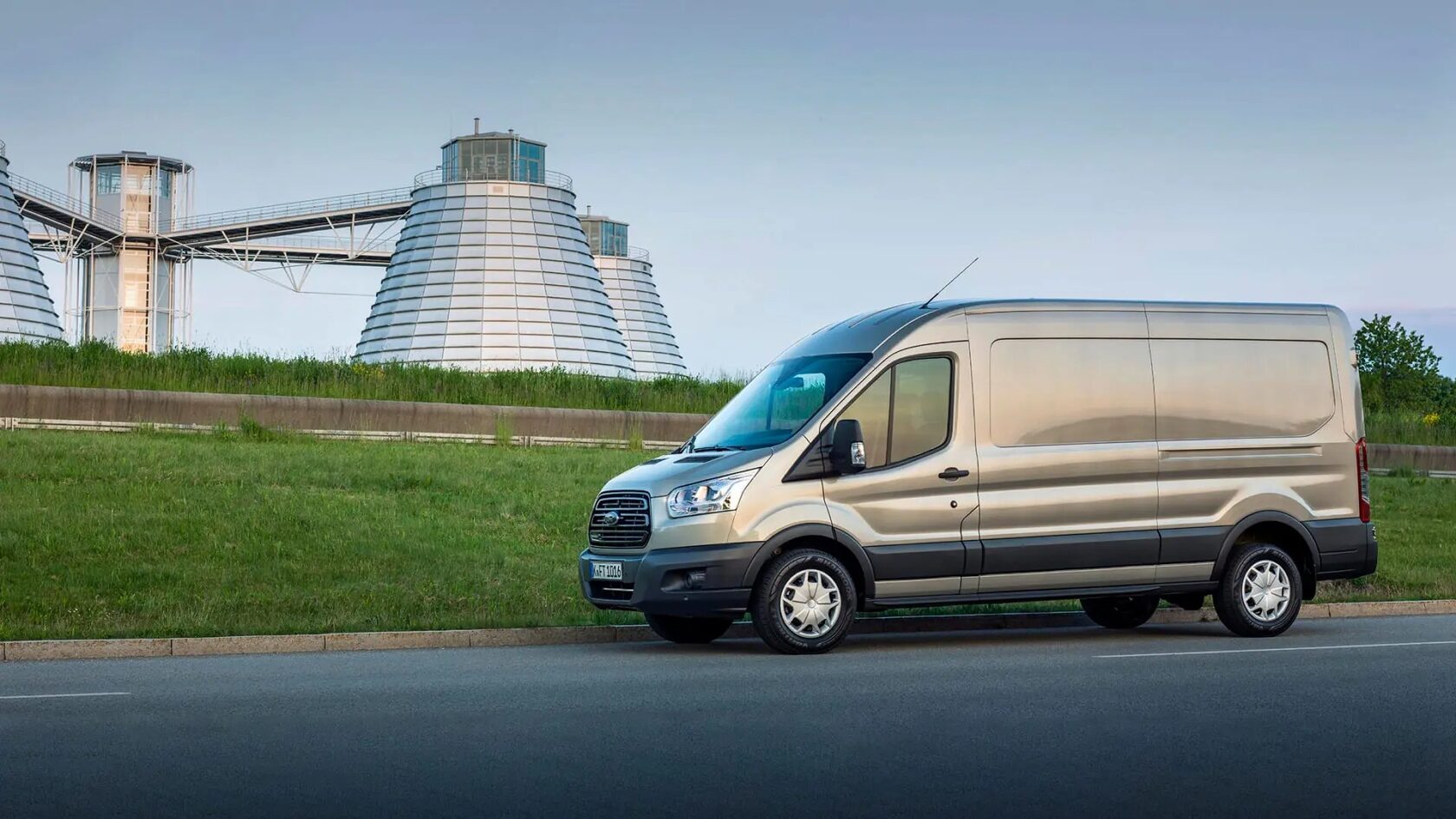 Ford Transit Фургон - купить в Твери у официального дилера FORD – Форд  Транзит фургон - технические характеристики, грузоподъемность, размеры,  цены, фото - Транзит Центр Тверь