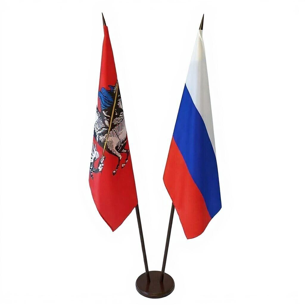 Флагшток с двумя флагами