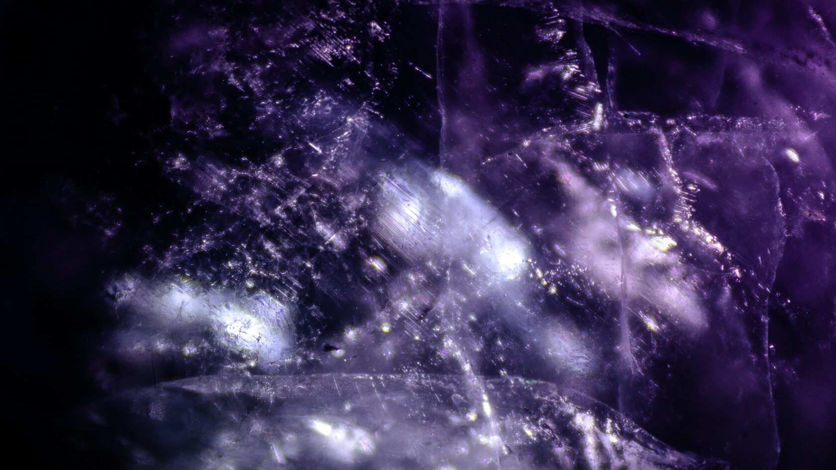 Лучший день — dark jewelry gemstone