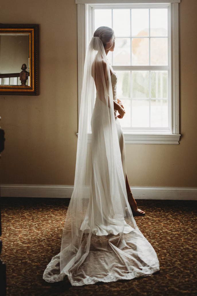 Wedding dresses in Ireland and in the UK | YourLovelyWeddingDress