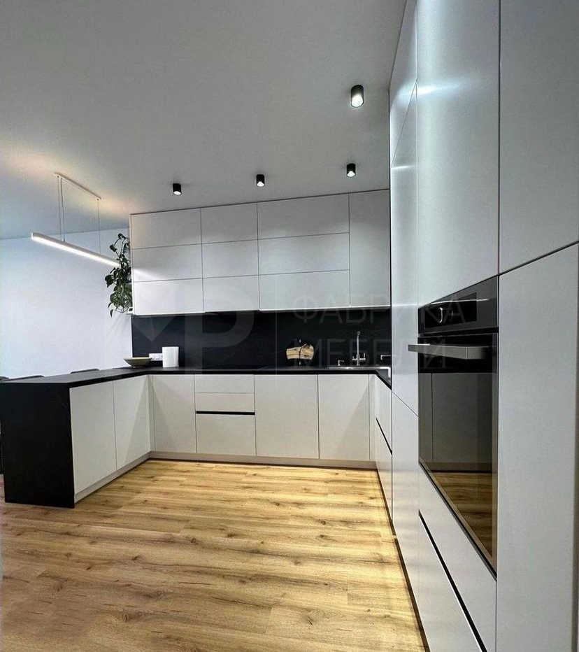 кухня с барной стойкой в стиле минимализм